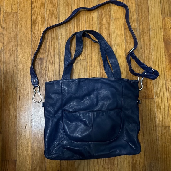HOBO Handbags - HOBO Navy Purse with Dustcover